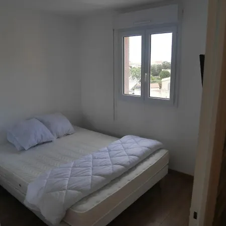 Pleasant Air-conditioned T2 In Ile Rousse Appartamento